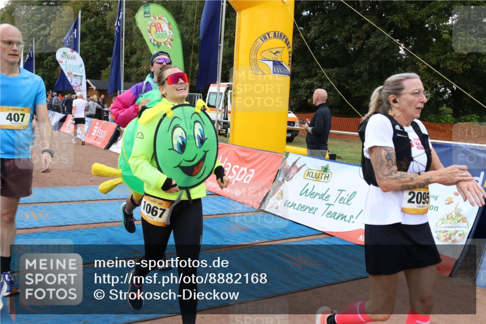 14.09.2025 - Airport Race Strokosch-Dieckow http://msf.ph/oto/8882168 14.09.2025 12:43:57 Ziel 25, 90, 407, 641, 742, 1001, 1017, 1067, 1219, 1334, 1587, 1656, 1730, 2095, 2134 meine-sportfotos.de