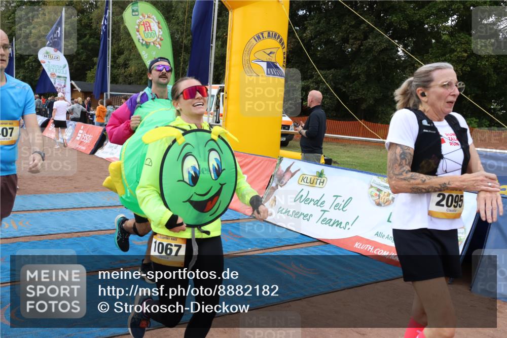 14.09.2025 - Airport Race Strokosch-Dieckow http://msf.ph/oto/8882182 14.09.2025 12:43:57 Ziel 25, 90, 407, 641, 742, 1001, 1017, 1067, 1219, 1334, 1587, 1656, 1730, 2095, 2134 meine-sportfotos.de