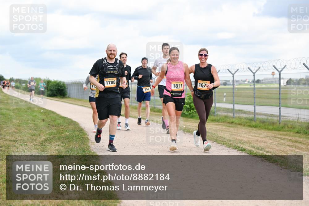 14.09.2025 - Airport Race Dr. Thomas Lammeyer http://msf.ph/oto/8882184 14.09.2025 12:34:42 Laufen 201, 113, 1788, 352, 1811, 1677 meine-sportfotos.de