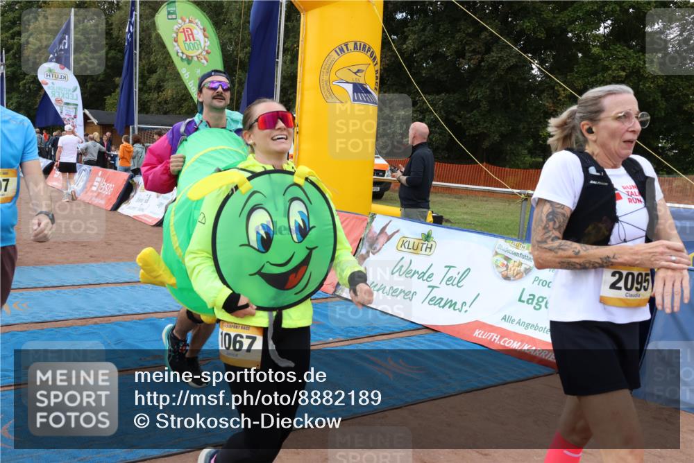 14.09.2025 - Airport Race Strokosch-Dieckow http://msf.ph/oto/8882189 14.09.2025 12:43:57 Ziel 25, 90, 407, 641, 742, 1001, 1017, 1067, 1219, 1334, 1587, 1656, 1730, 2095, 2134 meine-sportfotos.de