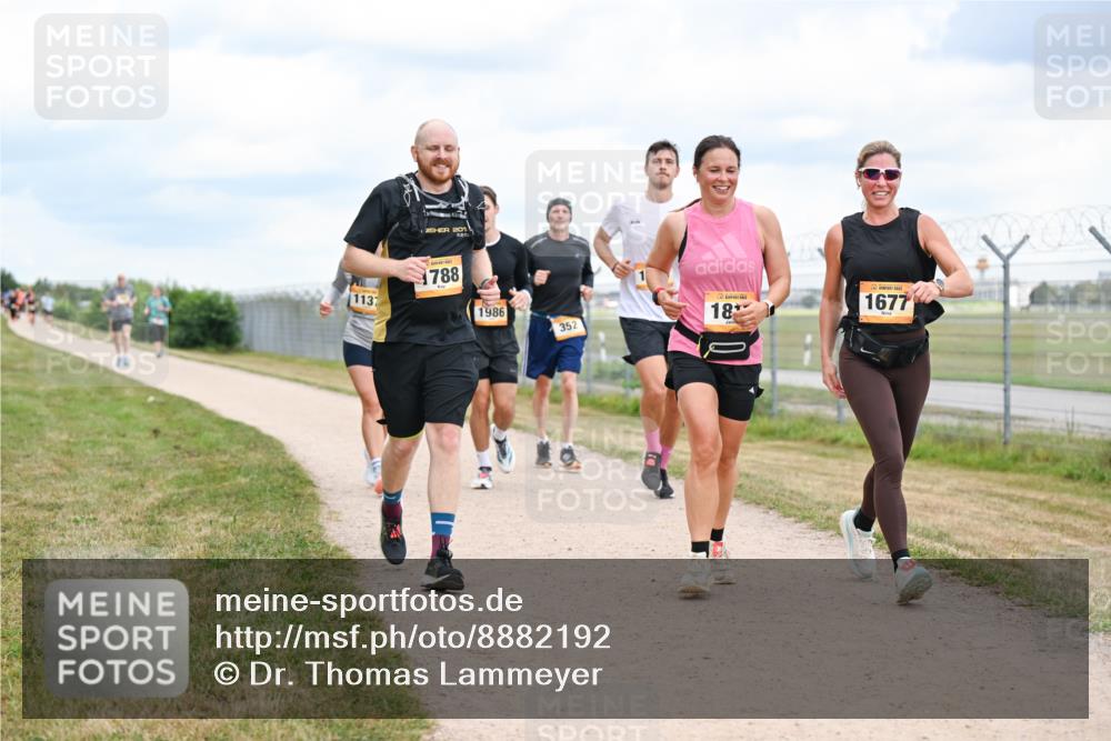 14.09.2025 - Airport Race Dr. Thomas Lammeyer http://msf.ph/oto/8882192 14.09.2025 12:34:42 Laufen 201, 1137, 788, 1986, 352, 1, 18, 1677 meine-sportfotos.de