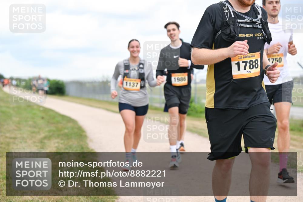 14.09.2025 - Airport Race Dr. Thomas Lammeyer http://msf.ph/oto/8882221 14.09.2025 12:34:44 Laufen 1986, 1137, 201, 1788, 750 meine-sportfotos.de