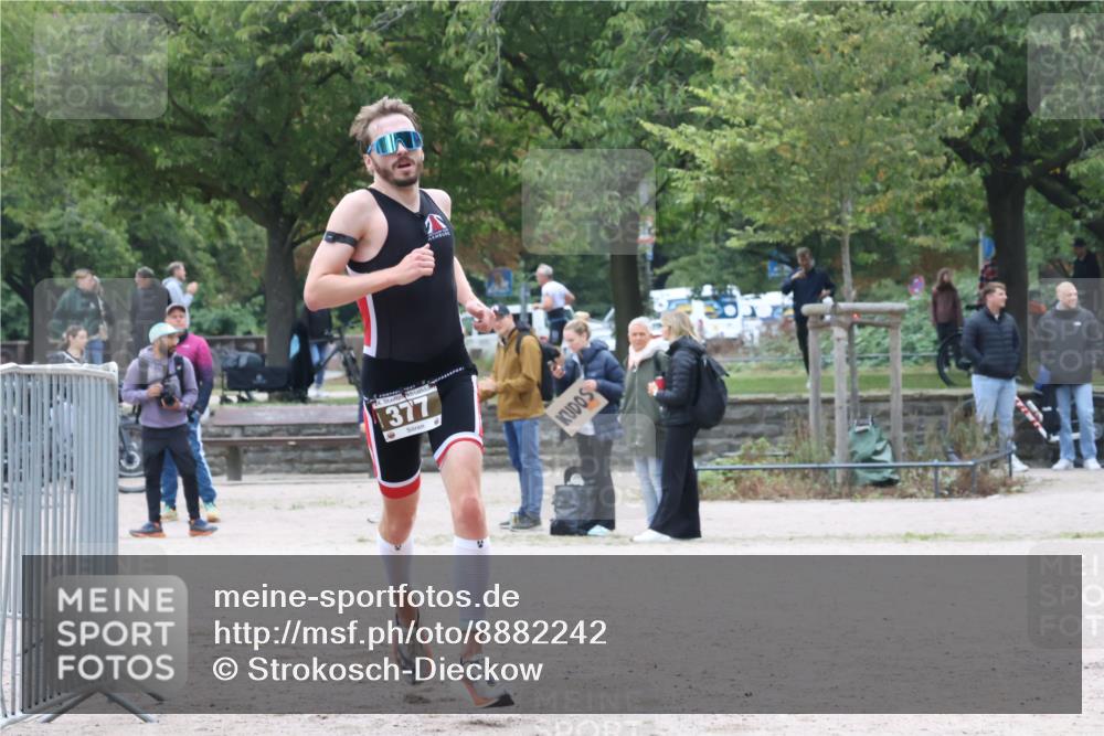 14.09.2025 - Stadtparktriathlon Strokosch-Dieckow http://msf.ph/oto/8882242 14.09.2025 09:45:16 Ziel 377 meine-sportfotos.de