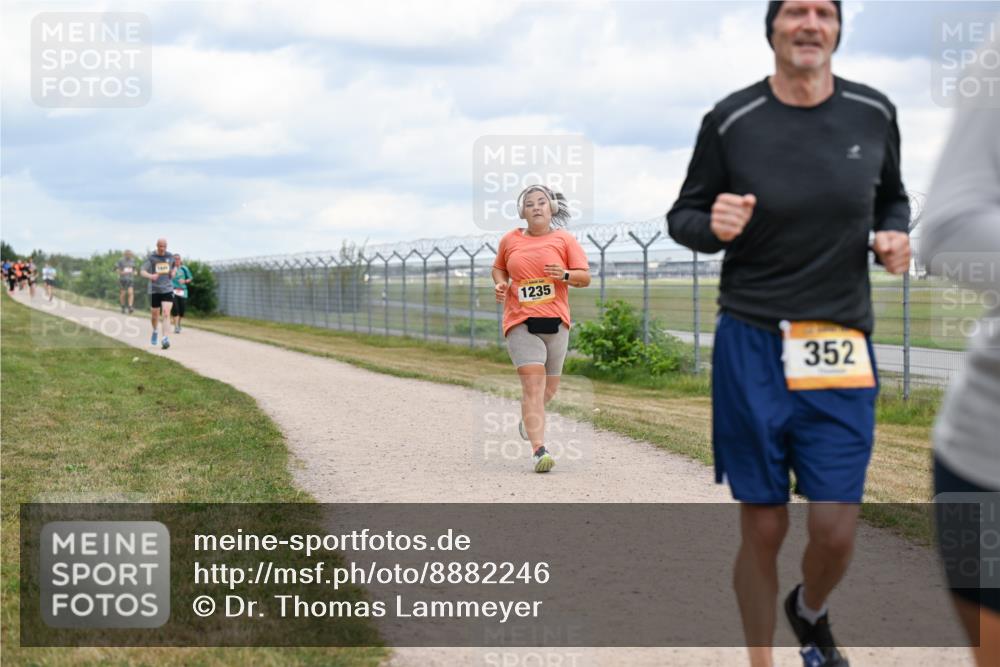 14.09.2025 - Airport Race Dr. Thomas Lammeyer http://msf.ph/oto/8882246 14.09.2025 12:34:46 Laufen 1235, 352 meine-sportfotos.de