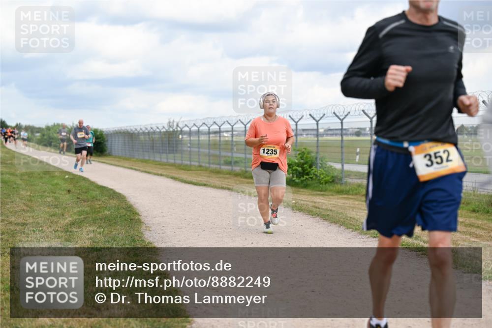 14.09.2025 - Airport Race Dr. Thomas Lammeyer http://msf.ph/oto/8882249 14.09.2025 12:34:47 Laufen 1235, 352 meine-sportfotos.de