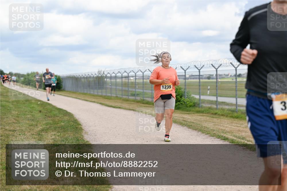 14.09.2025 - Airport Race Dr. Thomas Lammeyer http://msf.ph/oto/8882252 14.09.2025 12:34:47 Laufen 1235, 3 meine-sportfotos.de