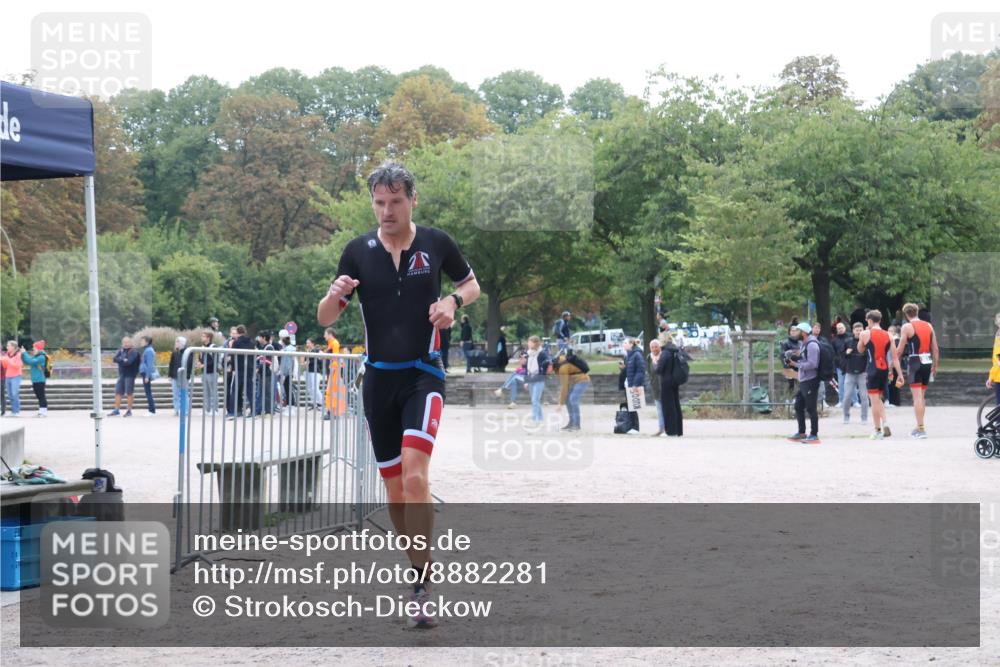 14.09.2025 - Stadtparktriathlon Strokosch-Dieckow http://msf.ph/oto/8882281 14.09.2025 09:46:14 Ziel 301 meine-sportfotos.de