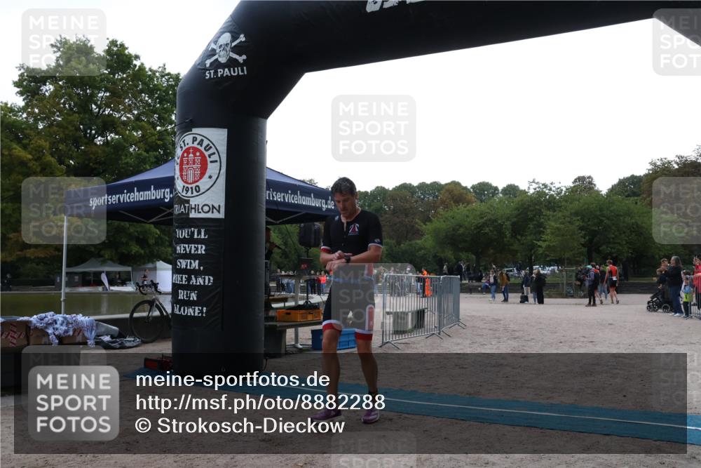 14.09.2025 - Stadtparktriathlon Strokosch-Dieckow http://msf.ph/oto/8882288 14.09.2025 09:46:15 Ziel 301 meine-sportfotos.de