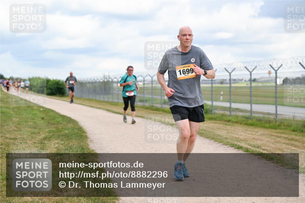 14.09.2025 - Airport Race Dr. Thomas Lammeyer http://msf.ph/oto/8882296 14.09.2025 12:34:56 Laufen 1699 meine-sportfotos.de
