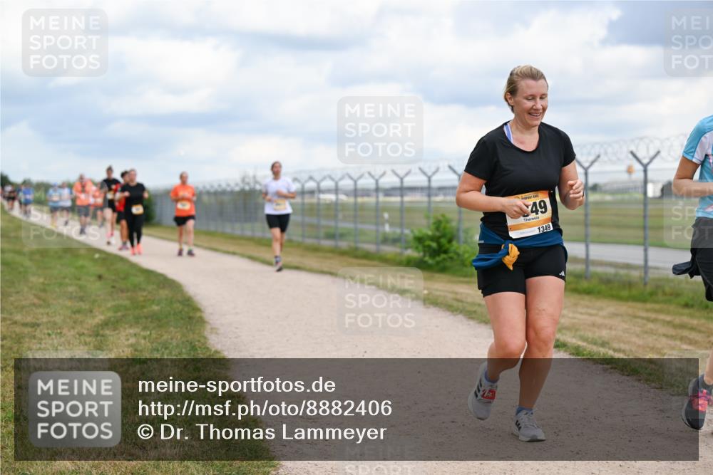 14.09.2025 - Airport Race Dr. Thomas Lammeyer http://msf.ph/oto/8882406 14.09.2025 12:35:19 Laufen 49, 1349 meine-sportfotos.de
