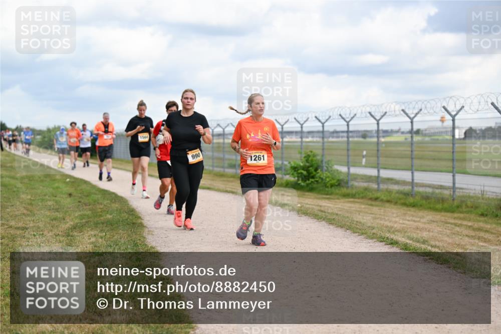 14.09.2025 - Airport Race Dr. Thomas Lammeyer http://msf.ph/oto/8882450 14.09.2025 12:35:26 Laufen 1566, 990, 1261 meine-sportfotos.de