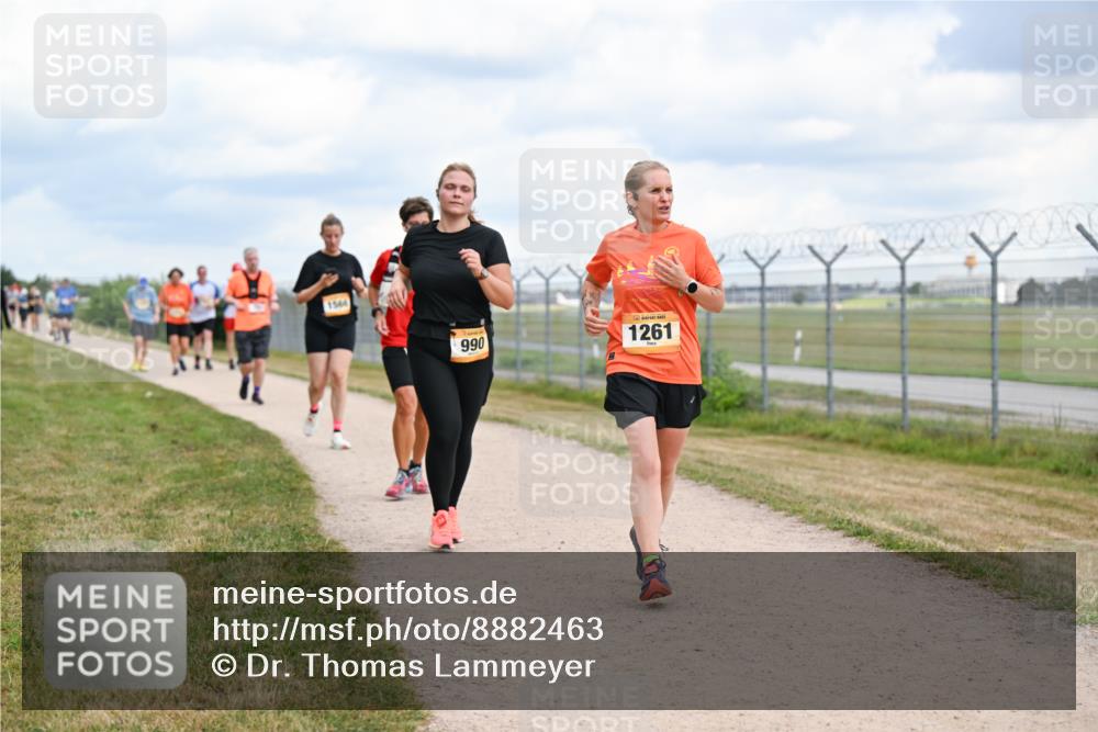 14.09.2025 - Airport Race Dr. Thomas Lammeyer http://msf.ph/oto/8882463 14.09.2025 12:35:26 Laufen 1564, 990, 1261 meine-sportfotos.de