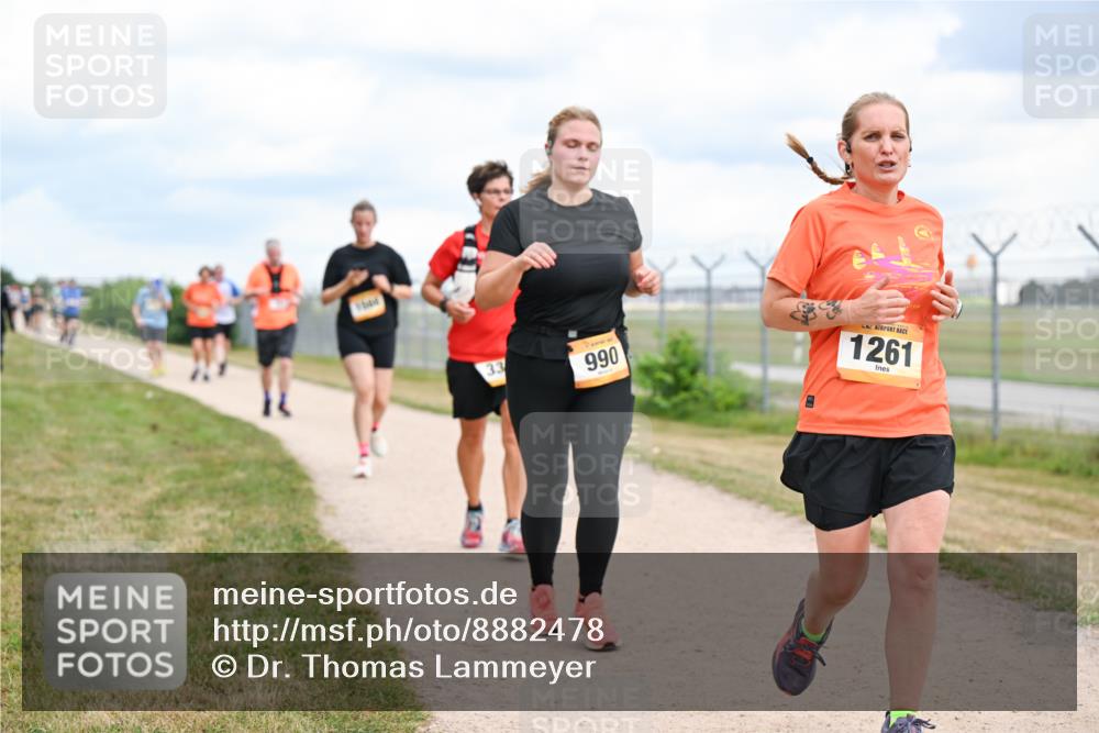 14.09.2025 - Airport Race Dr. Thomas Lammeyer http://msf.ph/oto/8882478 14.09.2025 12:35:27 Laufen 33, 990, 1261 meine-sportfotos.de