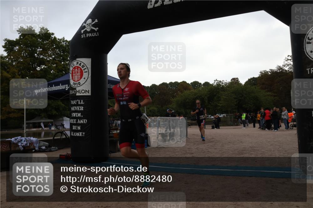14.09.2025 - Stadtparktriathlon Strokosch-Dieckow http://msf.ph/oto/8882480 14.09.2025 09:48:32 Ziel 333, 375 meine-sportfotos.de