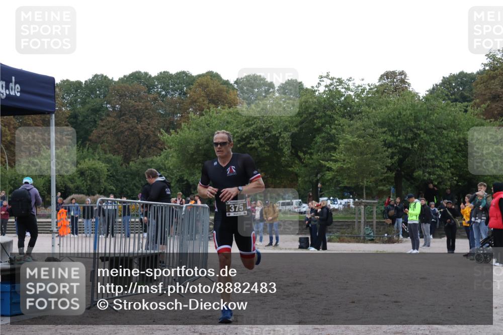 14.09.2025 - Stadtparktriathlon Strokosch-Dieckow http://msf.ph/oto/8882483 14.09.2025 09:48:32 Ziel 333, 375 meine-sportfotos.de