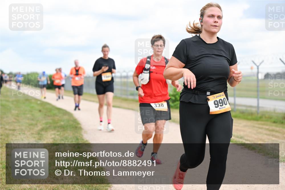 14.09.2025 - Airport Race Dr. Thomas Lammeyer http://msf.ph/oto/8882491 14.09.2025 12:35:28 Laufen 338, 990 meine-sportfotos.de