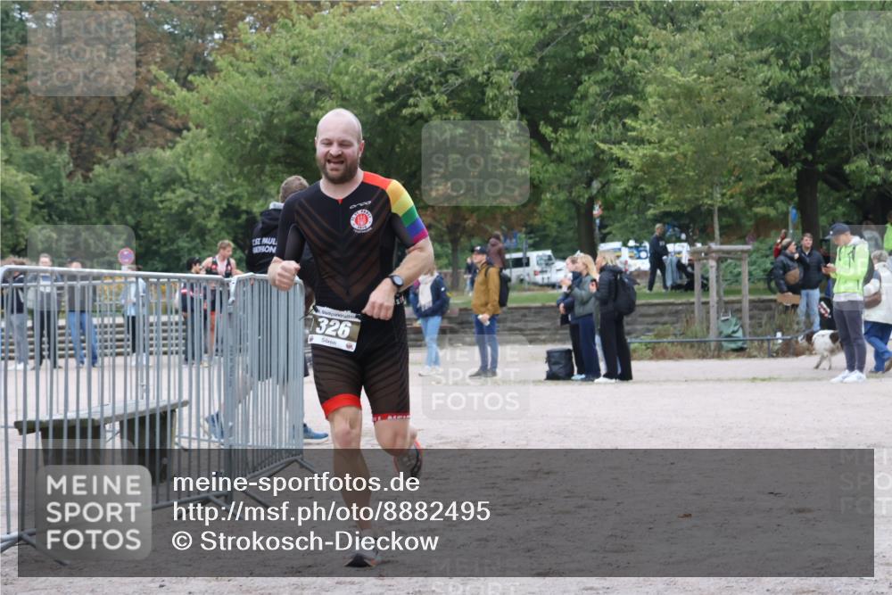 14.09.2025 - Stadtparktriathlon Strokosch-Dieckow http://msf.ph/oto/8882495 14.09.2025 09:48:48 Ziel 326 meine-sportfotos.de