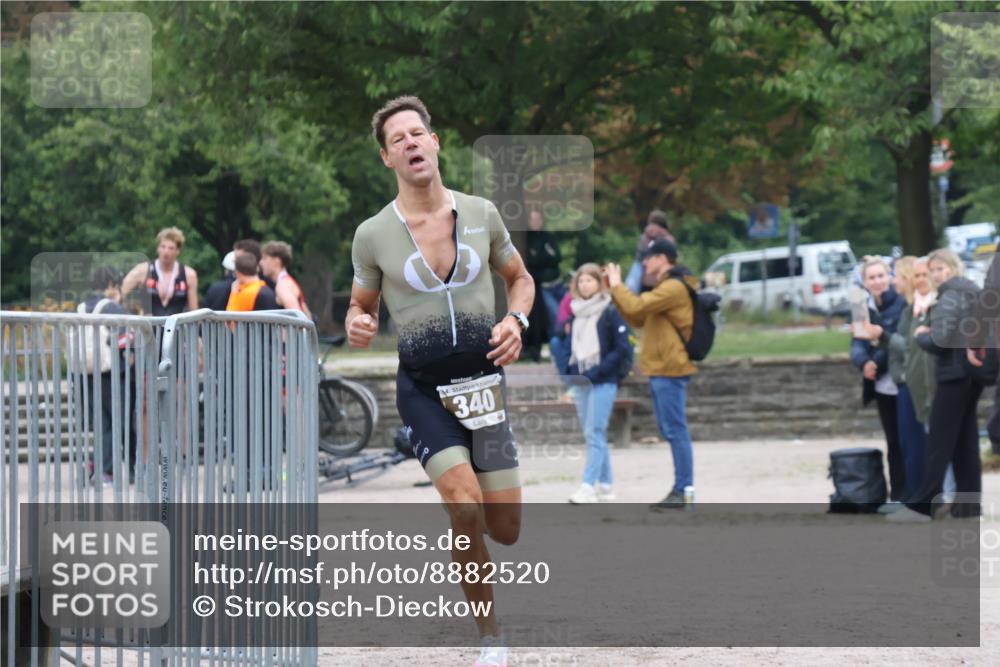 14.09.2025 - Stadtparktriathlon Strokosch-Dieckow http://msf.ph/oto/8882520 14.09.2025 09:49:11 Ziel 318, 340 meine-sportfotos.de