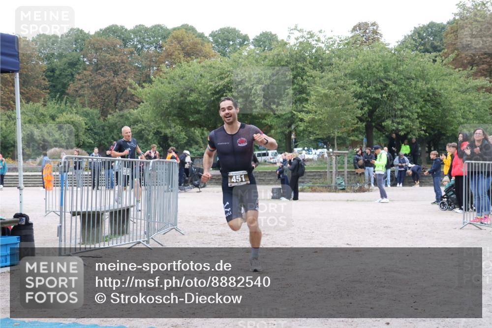 14.09.2025 - Stadtparktriathlon Strokosch-Dieckow http://msf.ph/oto/8882540 14.09.2025 09:49:20 Ziel 340, 362, 451 meine-sportfotos.de