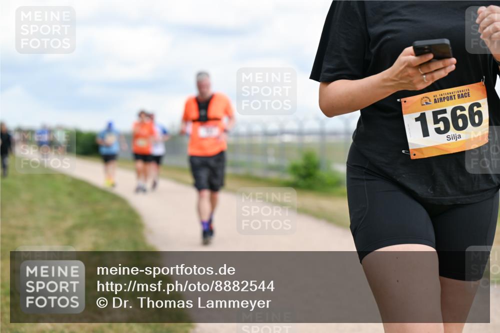 14.09.2025 - Airport Race Dr. Thomas Lammeyer http://msf.ph/oto/8882544 14.09.2025 12:35:32 Laufen 42, 1566 meine-sportfotos.de