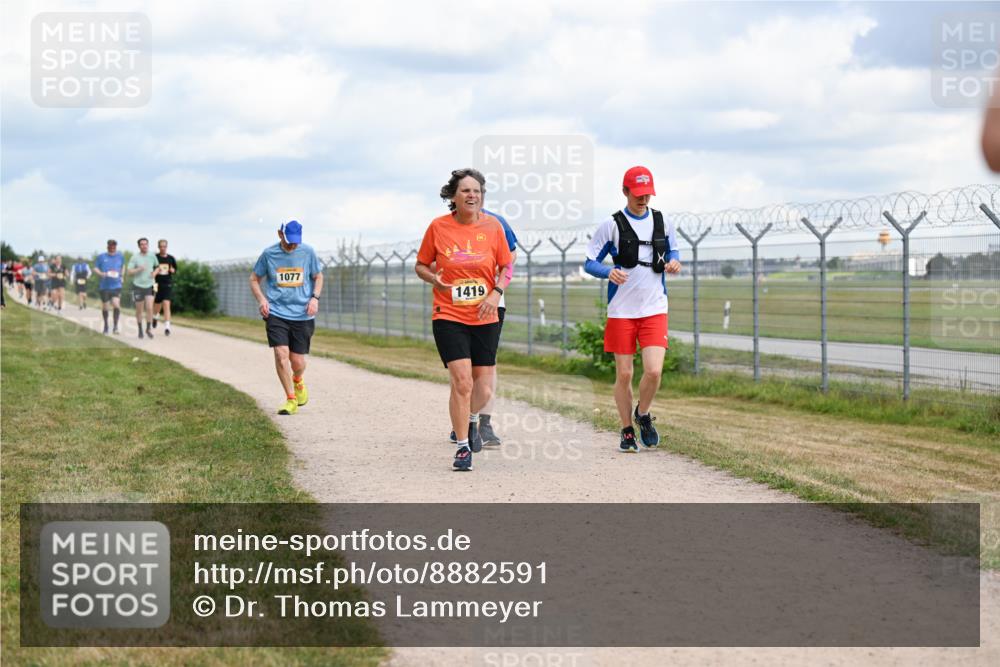 14.09.2025 - Airport Race Dr. Thomas Lammeyer http://msf.ph/oto/8882591 14.09.2025 12:35:36 Laufen 1077, 1419 meine-sportfotos.de
