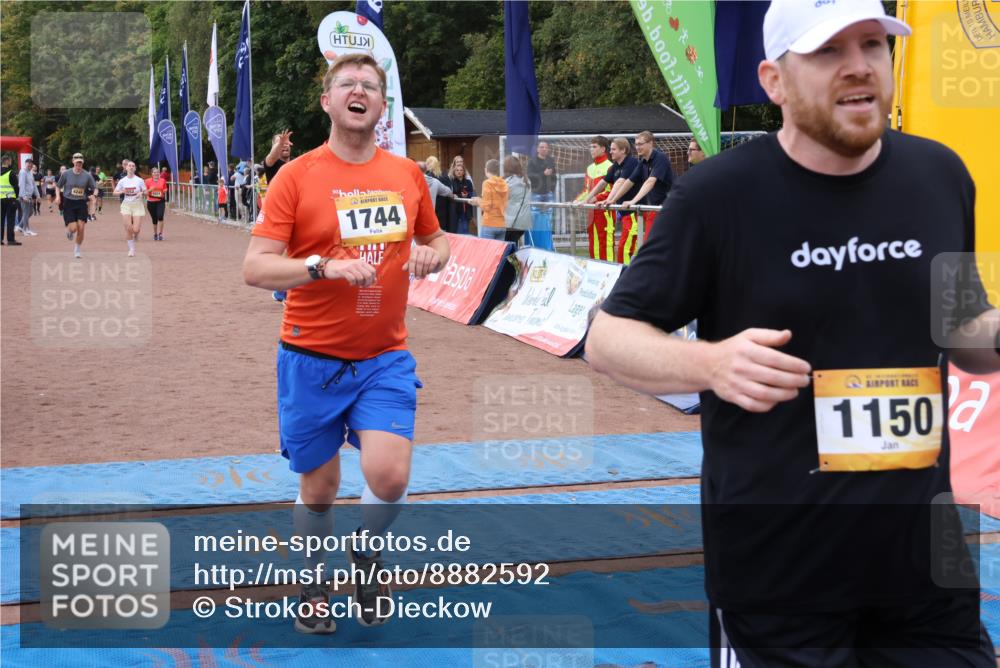 14.09.2025 - Airport Race Strokosch-Dieckow http://msf.ph/oto/8882592 14.09.2025 12:44:27 Ziel 152, 948, 949, 1150, 1223, 1383, 1469, 1624, 1744 meine-sportfotos.de