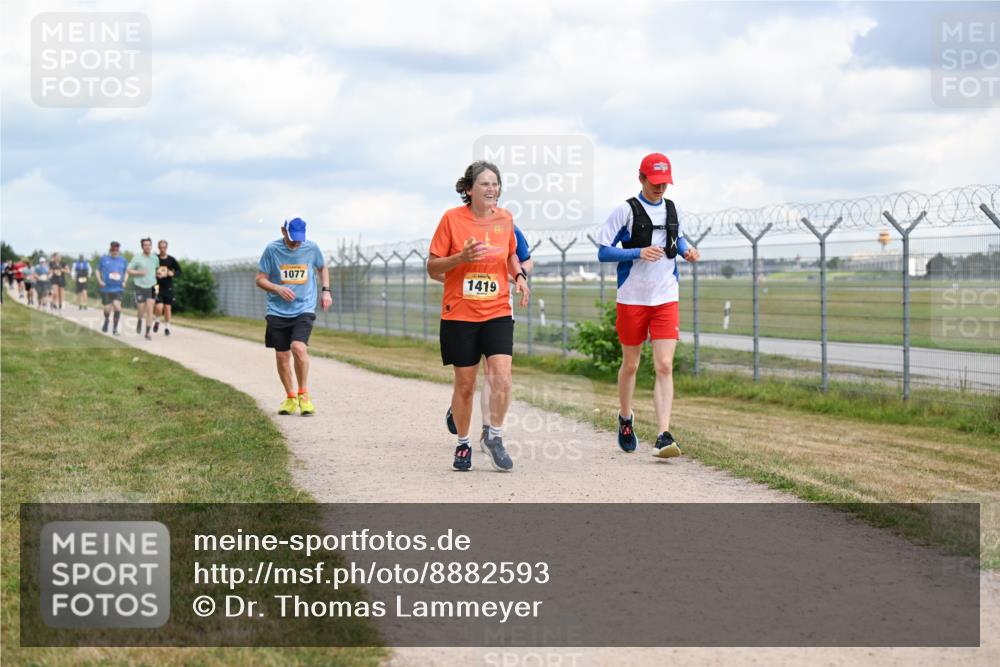 14.09.2025 - Airport Race Dr. Thomas Lammeyer http://msf.ph/oto/8882593 14.09.2025 12:35:36 Laufen 1077, 1419 meine-sportfotos.de