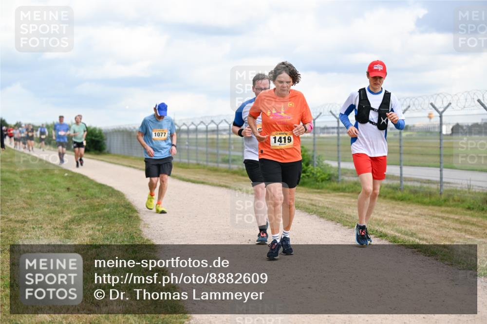 14.09.2025 - Airport Race Dr. Thomas Lammeyer http://msf.ph/oto/8882609 14.09.2025 12:35:37 Laufen 1077, 1419 meine-sportfotos.de