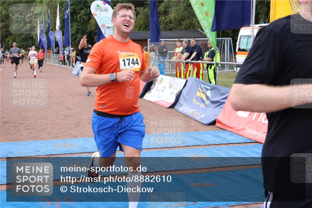 14.09.2025 - Airport Race Strokosch-Dieckow http://msf.ph/oto/8882610 14.09.2025 12:44:27 Ziel 152, 948, 949, 1150, 1223, 1383, 1469, 1624, 1744 meine-sportfotos.de