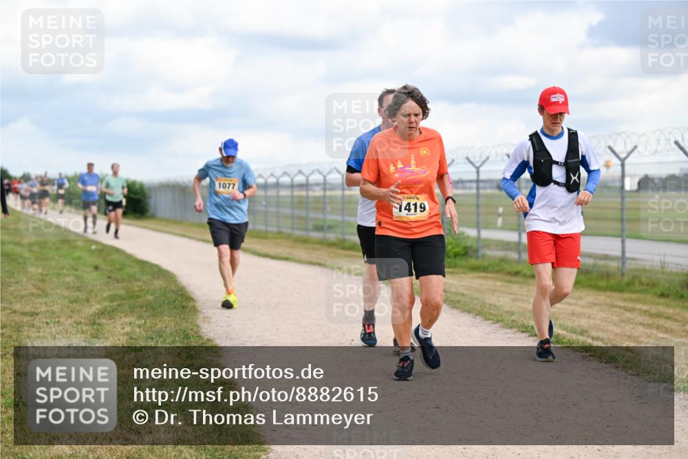 14.09.2025 - Airport Race Dr. Thomas Lammeyer http://msf.ph/oto/8882615 14.09.2025 12:35:38 Laufen 1077, 1419 meine-sportfotos.de