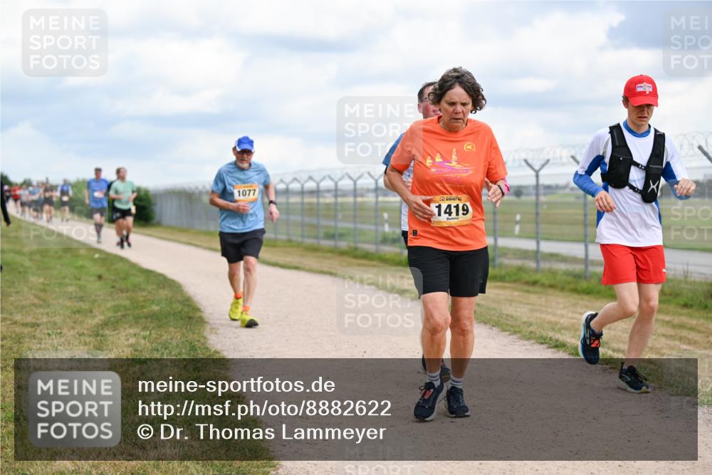 14.09.2025 - Airport Race Dr. Thomas Lammeyer http://msf.ph/oto/8882622 14.09.2025 12:35:38 Laufen 1077, 1419 meine-sportfotos.de