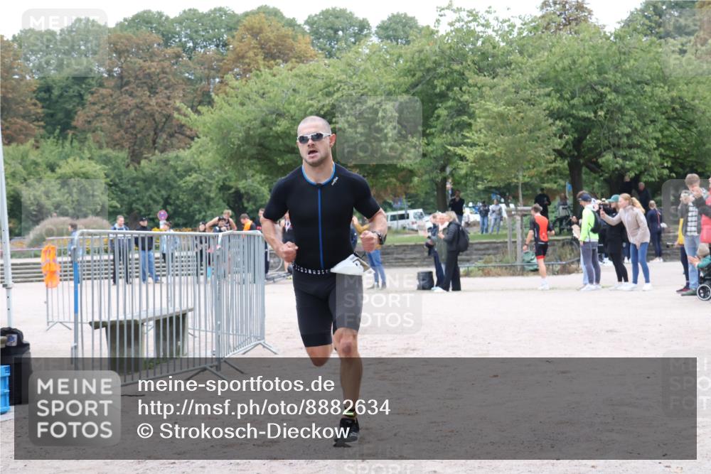 14.09.2025 - Stadtparktriathlon Strokosch-Dieckow http://msf.ph/oto/8882634 14.09.2025 09:50:32 Ziel 303, 348 meine-sportfotos.de