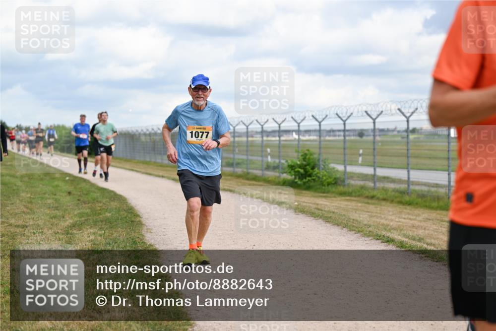 14.09.2025 - Airport Race Dr. Thomas Lammeyer http://msf.ph/oto/8882643 14.09.2025 12:35:40 Laufen 1077 meine-sportfotos.de