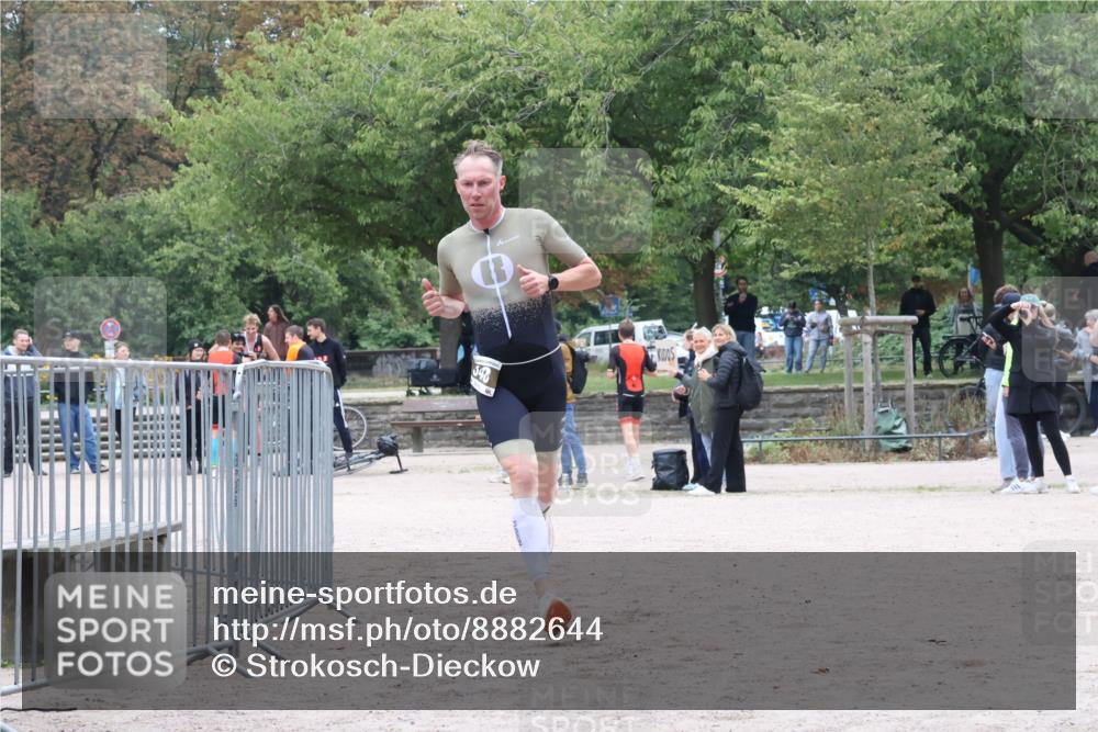 14.09.2025 - Stadtparktriathlon Strokosch-Dieckow http://msf.ph/oto/8882644 14.09.2025 09:50:35 Ziel 303, 348 meine-sportfotos.de