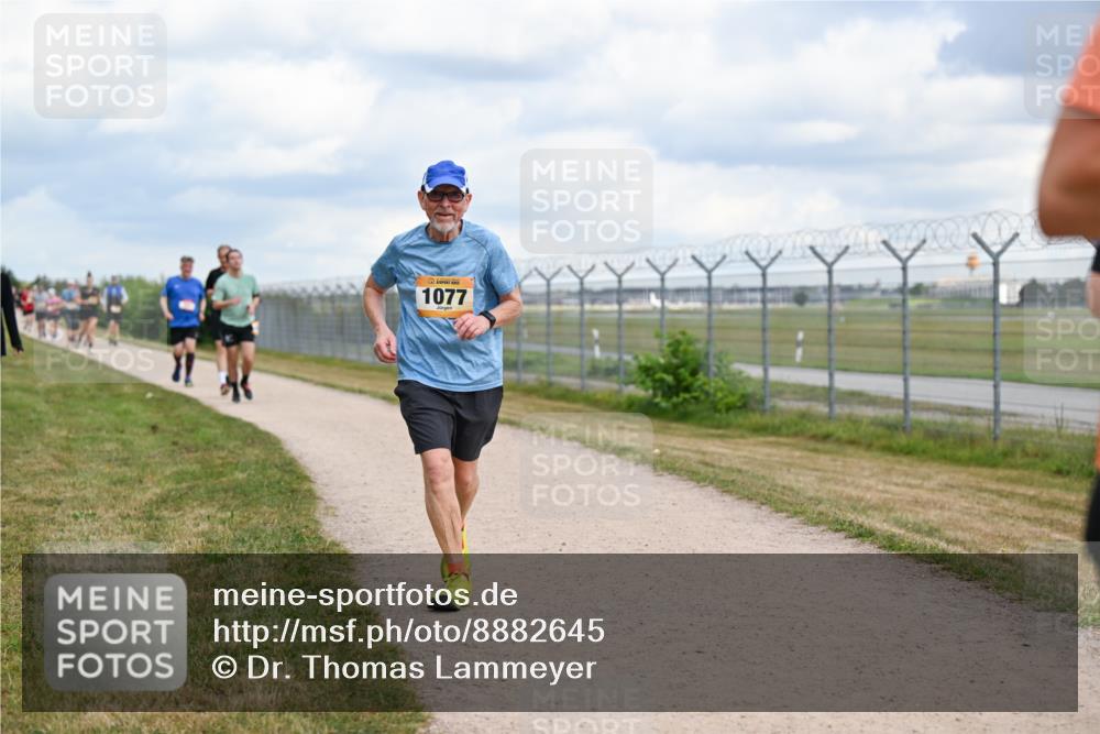 14.09.2025 - Airport Race Dr. Thomas Lammeyer http://msf.ph/oto/8882645 14.09.2025 12:35:40 Laufen 1077 meine-sportfotos.de