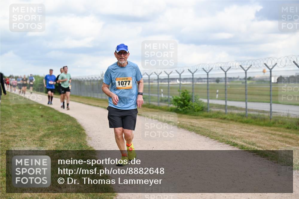 14.09.2025 - Airport Race Dr. Thomas Lammeyer http://msf.ph/oto/8882648 14.09.2025 12:35:40 Laufen 1077 meine-sportfotos.de