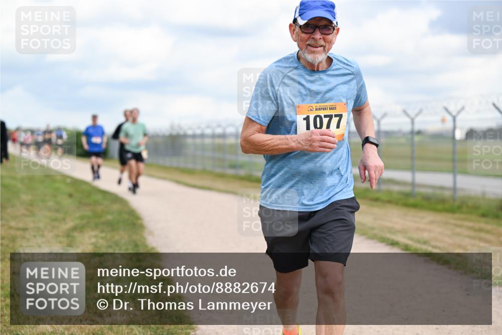 14.09.2025 - Airport Race Dr. Thomas Lammeyer http://msf.ph/oto/8882674 14.09.2025 12:35:42 Laufen 42, 1077 meine-sportfotos.de