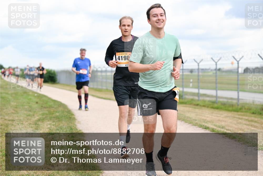 14.09.2025 - Airport Race Dr. Thomas Lammeyer http://msf.ph/oto/8882706 14.09.2025 12:35:47 Laufen 4198, 419 meine-sportfotos.de