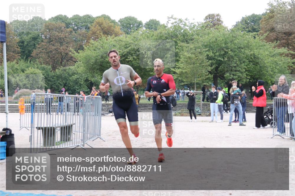 14.09.2025 - Stadtparktriathlon Strokosch-Dieckow http://msf.ph/oto/8882711 14.09.2025 09:51:05 Ziel 313, 336, 376, 378 meine-sportfotos.de