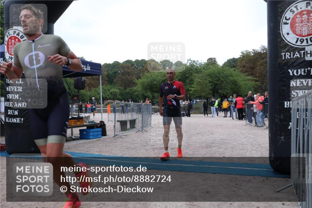 14.09.2025 - Stadtparktriathlon Strokosch-Dieckow http://msf.ph/oto/8882724 14.09.2025 09:51:06 Ziel 313, 336, 376, 378 meine-sportfotos.de