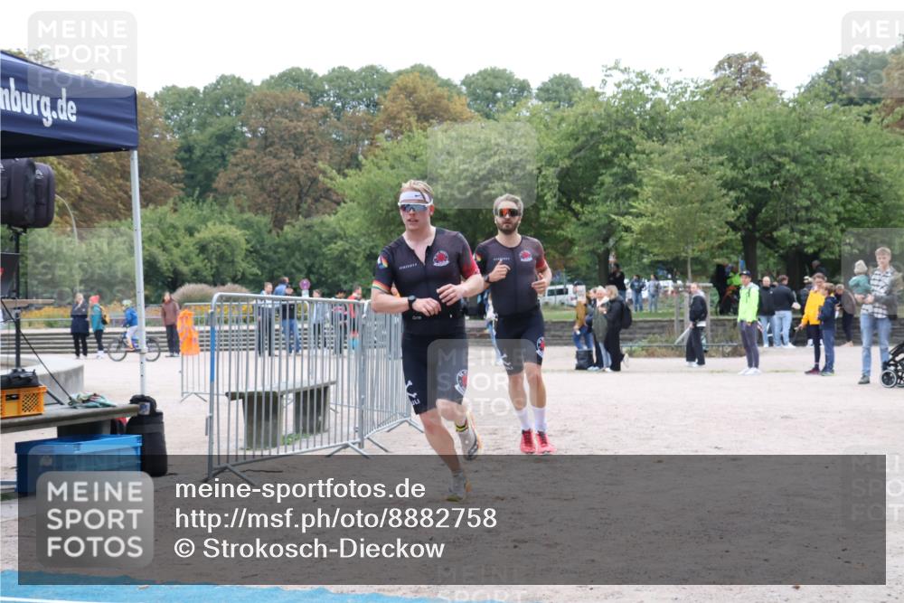 14.09.2025 - Stadtparktriathlon Strokosch-Dieckow http://msf.ph/oto/8882758 14.09.2025 09:51:41 Ziel 323, 325 meine-sportfotos.de