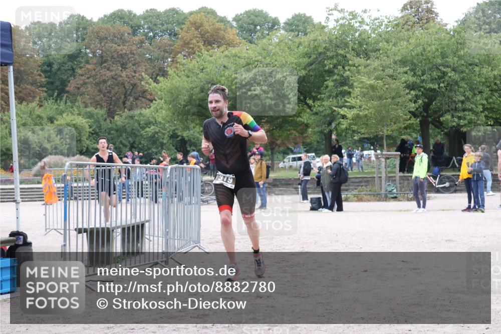 14.09.2025 - Stadtparktriathlon Strokosch-Dieckow http://msf.ph/oto/8882780 14.09.2025 09:51:56 Ziel 319, 332 meine-sportfotos.de