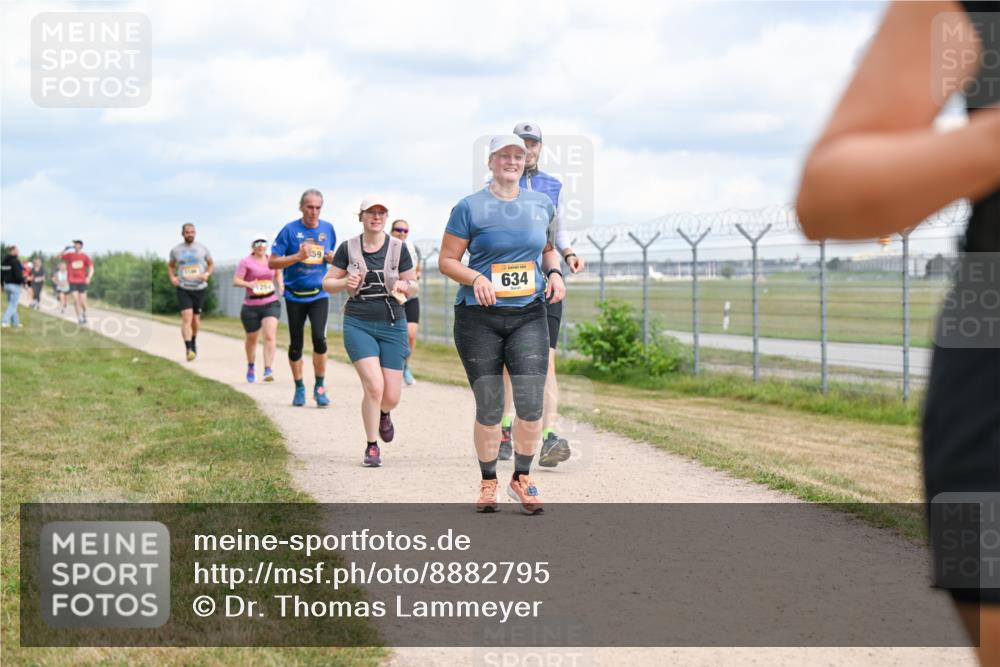 14.09.2025 - Airport Race Dr. Thomas Lammeyer http://msf.ph/oto/8882795 14.09.2025 12:35:59 Laufen 59, 634 meine-sportfotos.de