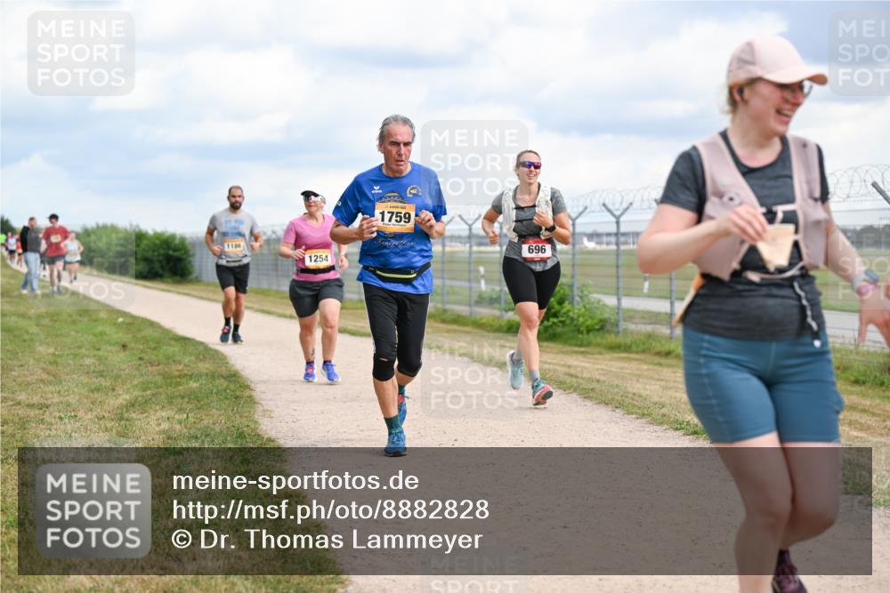 14.09.2025 - Airport Race Dr. Thomas Lammeyer http://msf.ph/oto/8882828 14.09.2025 12:36:02 Laufen 1186, 1254, 1759, 696 meine-sportfotos.de