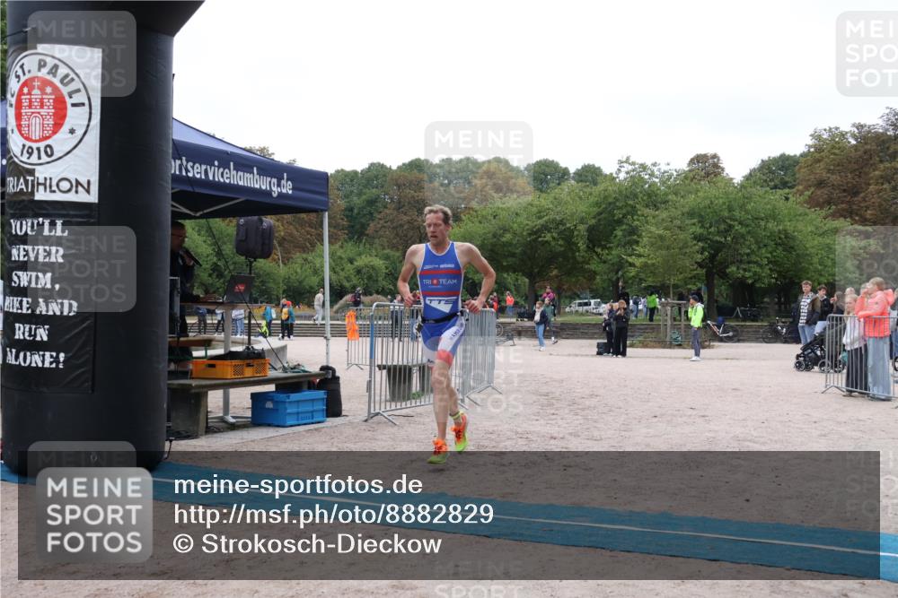 14.09.2025 - Stadtparktriathlon Strokosch-Dieckow http://msf.ph/oto/8882829 14.09.2025 09:53:15 Ziel 413 meine-sportfotos.de