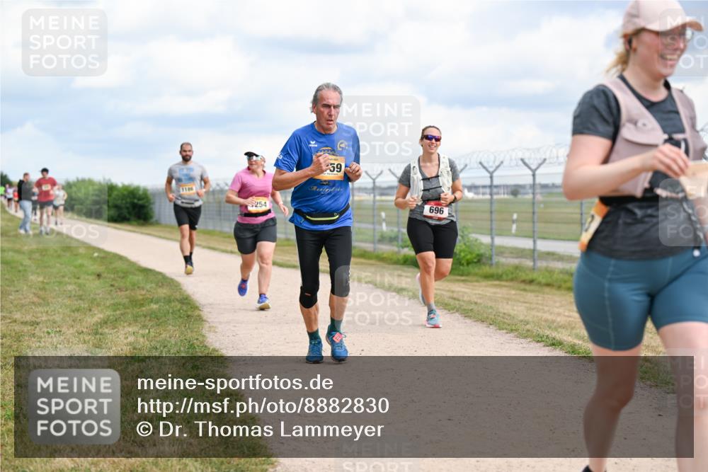 14.09.2025 - Airport Race Dr. Thomas Lammeyer http://msf.ph/oto/8882830 14.09.2025 12:36:02 Laufen 254, 59, 696 meine-sportfotos.de