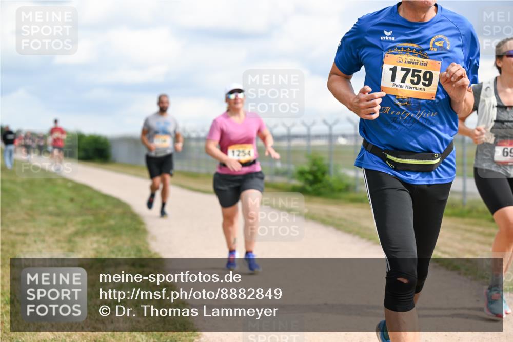 14.09.2025 - Airport Race Dr. Thomas Lammeyer http://msf.ph/oto/8882849 14.09.2025 12:36:04 Laufen 1254, 2018, 42, 1759, 69 meine-sportfotos.de