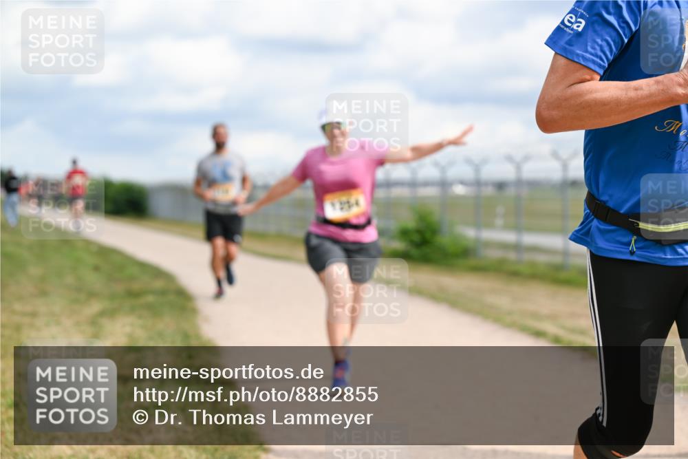 14.09.2025 - Airport Race Dr. Thomas Lammeyer http://msf.ph/oto/8882855 14.09.2025 12:36:05 Laufen 1254 meine-sportfotos.de