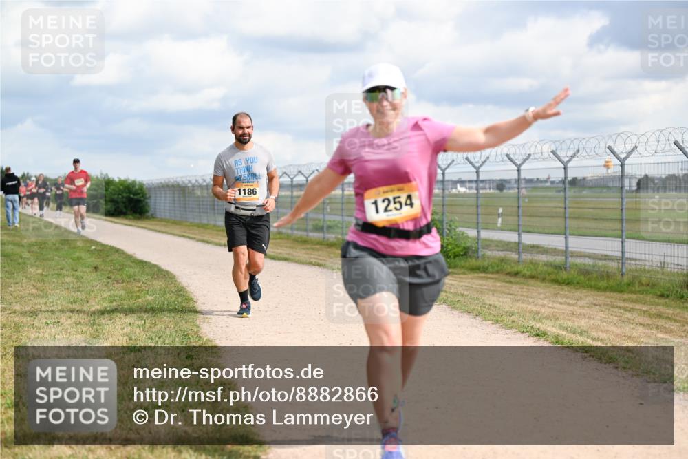 14.09.2025 - Airport Race Dr. Thomas Lammeyer http://msf.ph/oto/8882866 14.09.2025 12:36:05 Laufen 1186, 1254 meine-sportfotos.de