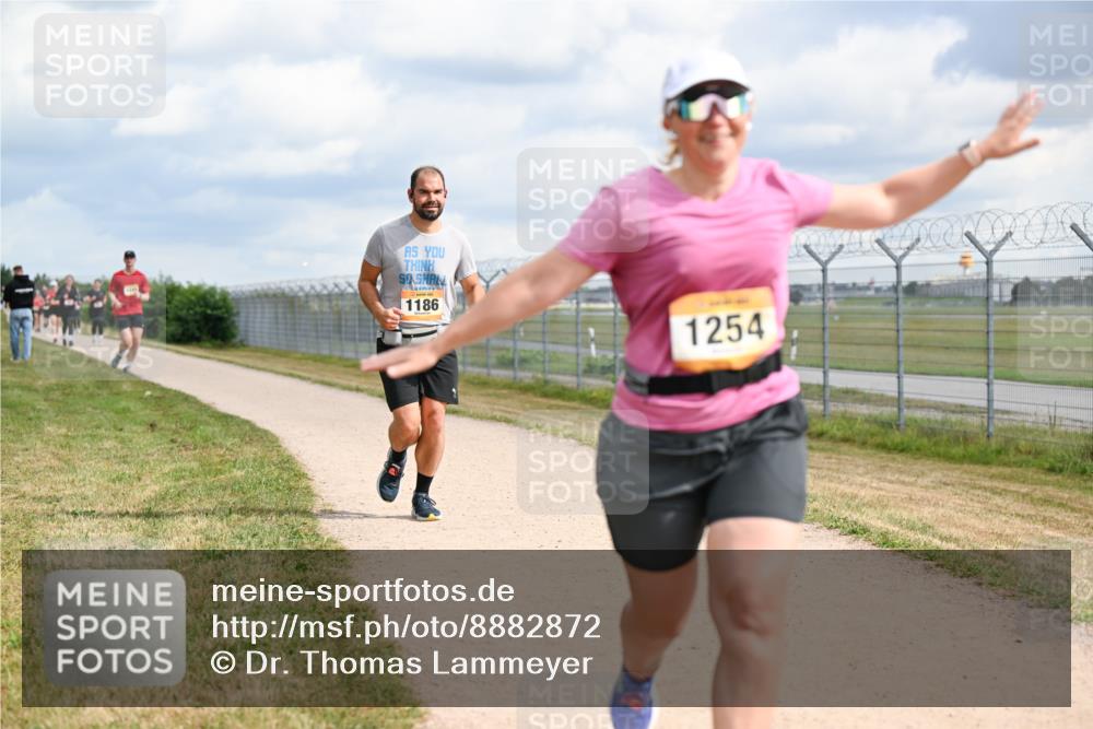 14.09.2025 - Airport Race Dr. Thomas Lammeyer http://msf.ph/oto/8882872 14.09.2025 12:36:06 Laufen 1186, 1254 meine-sportfotos.de